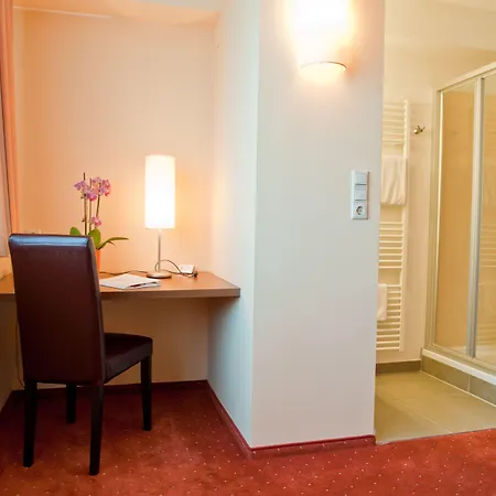 Hahn Hotel Vienna-3